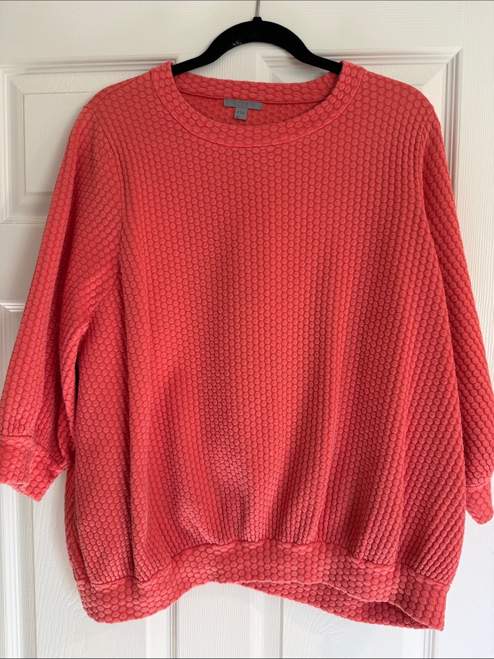 COS Textured Coral Bubble-Knit Women's Sweater